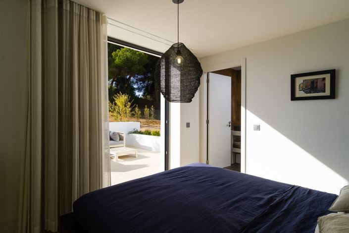 Image No.19-4 Bed House for sale