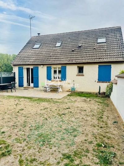 Image No.10-4 Bed House for sale