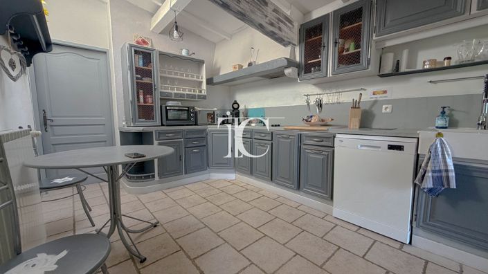 Image No.7-2 Bed House for sale