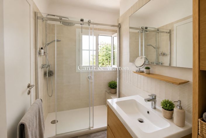 Image No.6-5 Bed House for sale