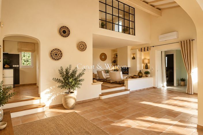 Image No.4-4 Bed House for sale