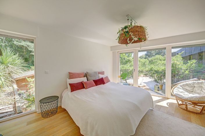 Image No.17-5 Bed House for sale