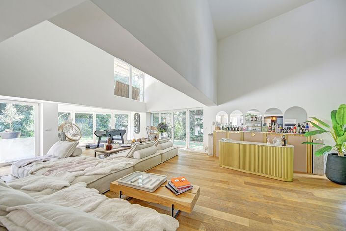 Image No.4-5 Bed House for sale