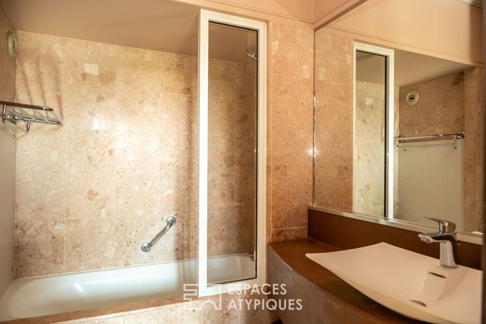 Image No.10-25 Bed House for sale