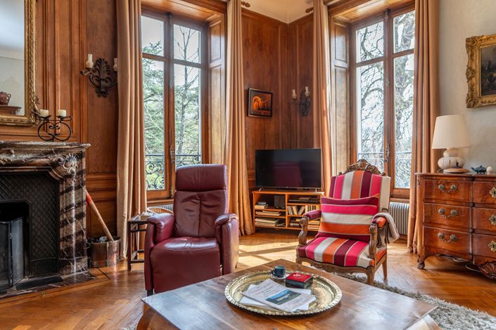 Image No.4-6 Bed House for sale