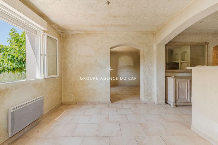 Image No.6-4 Bed House for sale