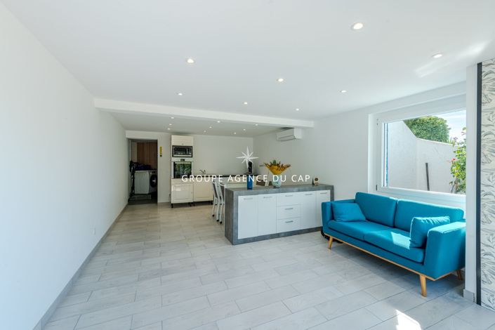 Image No.13-5 Bed House for sale