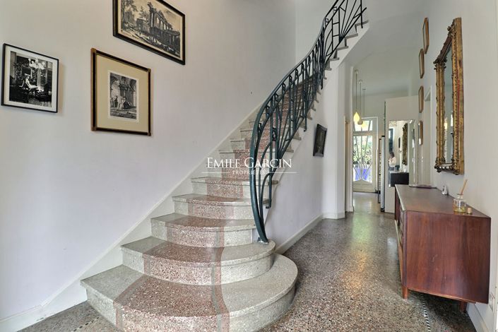 Image No.2-4 Bed House for sale