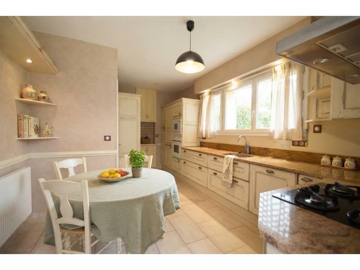 Image No.6-4 Bed House for sale