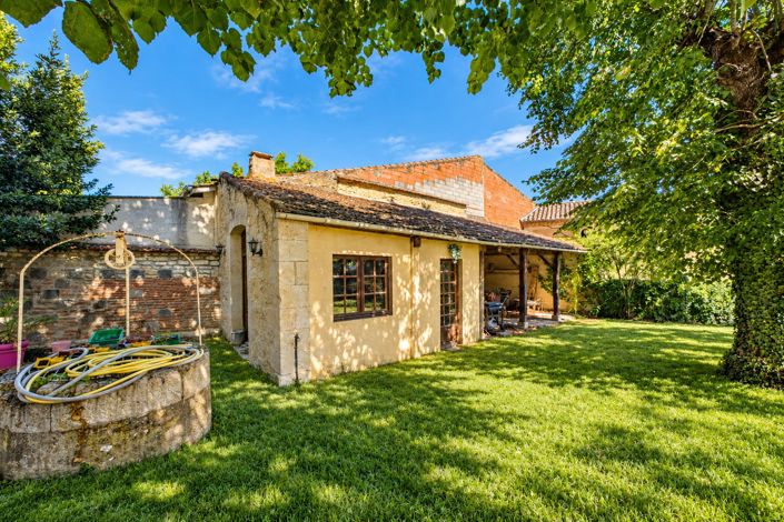 Image No.20-5 Bed House for sale