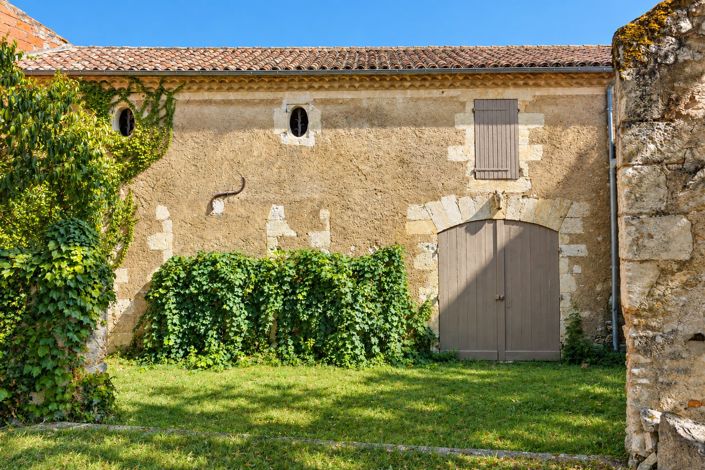 Image No.23-5 Bed House for sale