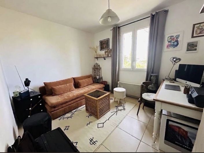 Image No.11-6 Bed House for sale
