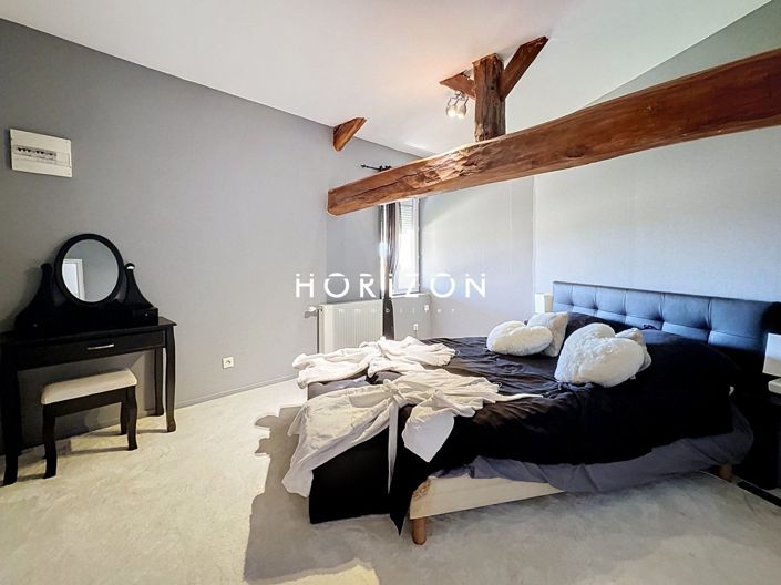 Image No.16-6 Bed House for sale