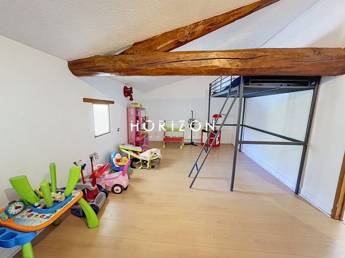 Image No.19-6 Bed House for sale