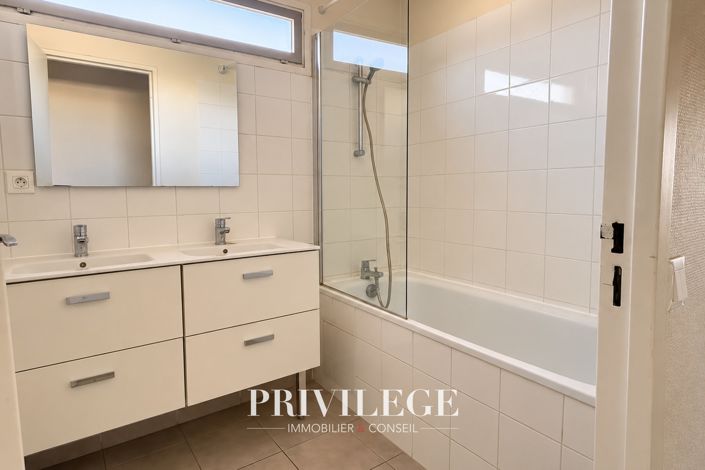 Image No.6-3 Bed Apartment for sale