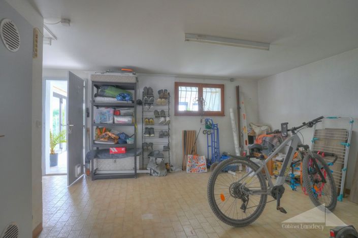 Image No.14-2 Bed House for sale