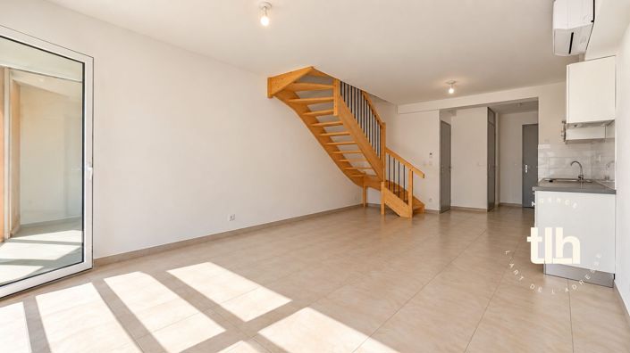 Image No.4-2 Bed House for sale