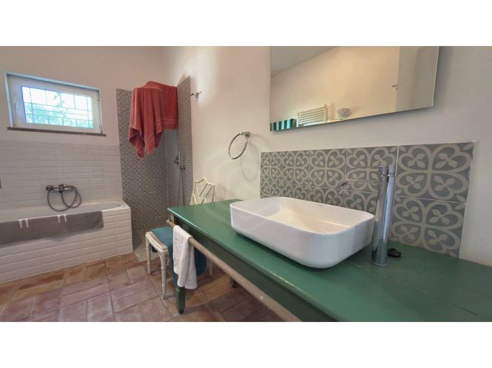 Image No.15-5 Bed House for sale