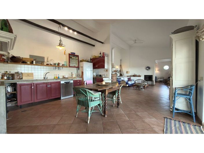Image No.23-5 Bed House for sale