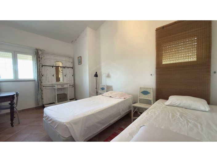 Image No.33-5 Bed House for sale
