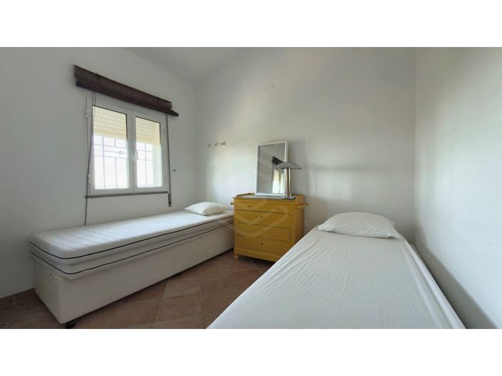 Image No.40-5 Bed House for sale