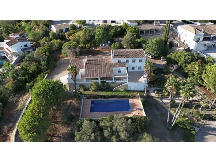 Image No.42-5 Bed House for sale