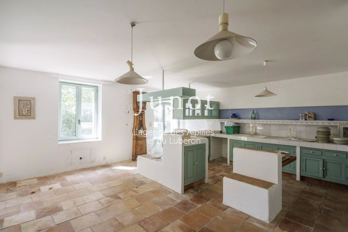 Image No.18-3 Bed House for sale