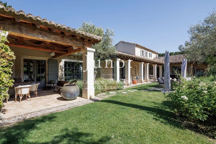 Image No.36-6 Bed House for sale