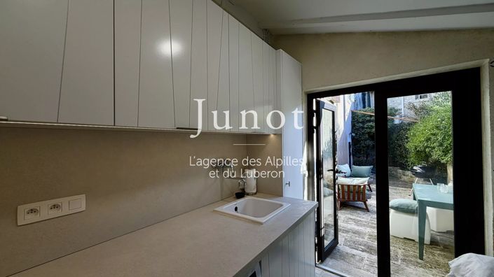 Image No.25-2 Bed House for sale