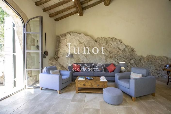 Image No.35-5 Bed House for sale