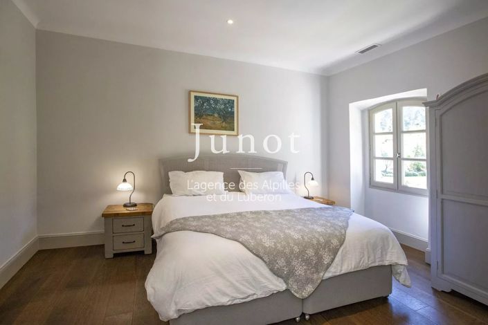 Image No.46-5 Bed House for sale