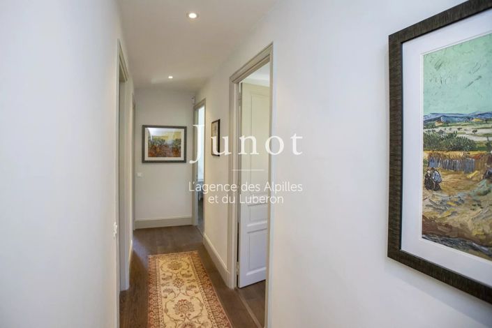 Image No.50-5 Bed House for sale