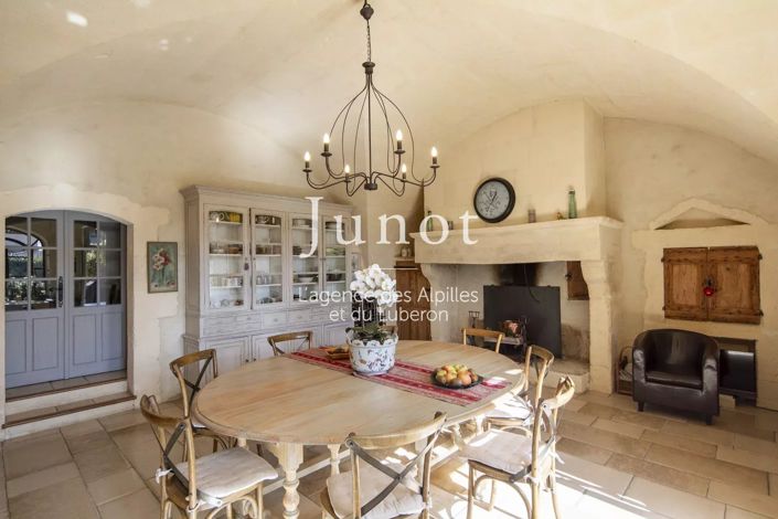 Image No.3-5 Bed House for sale