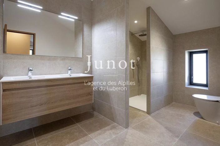Image No.22-6 Bed House for sale