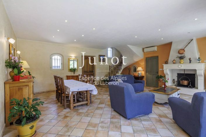 Image No.15-3 Bed House for sale