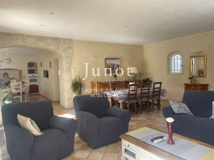 Image No.7-3 Bed House for sale