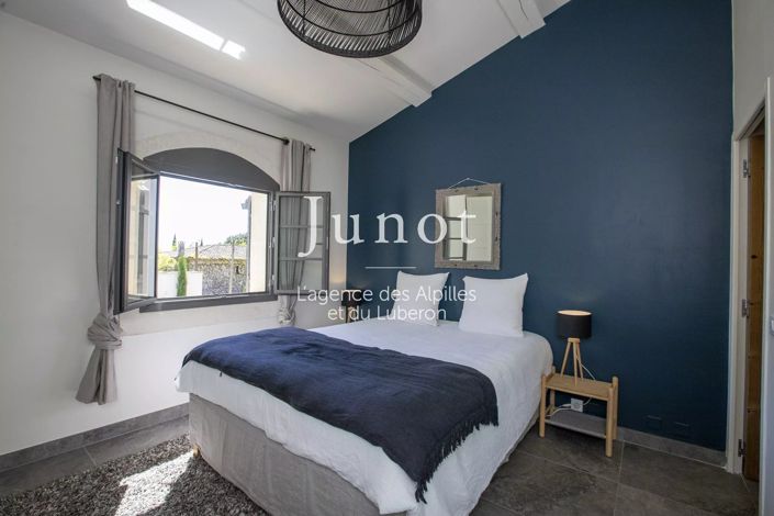Image No.20-4 Bed House for sale