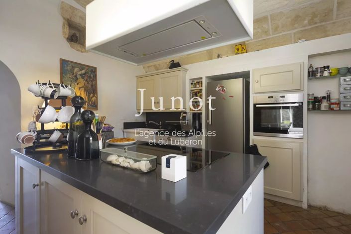 Image No.10-7 Bed House for sale