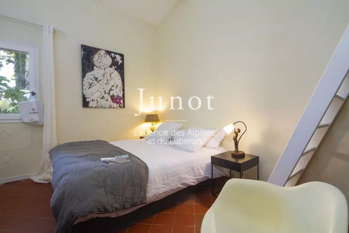 Image No.18-7 Bed House for sale