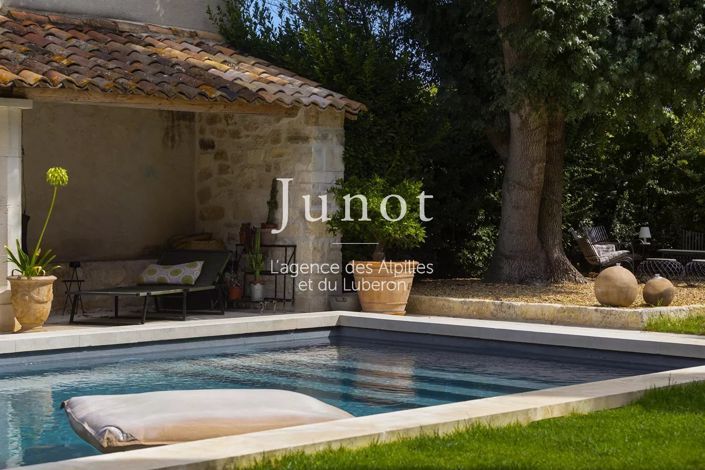 Image No.24-7 Bed House for sale