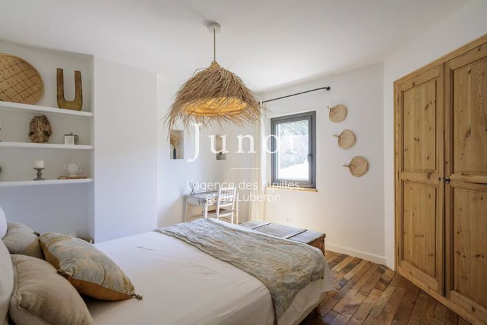 Image No.19-4 Bed House for sale