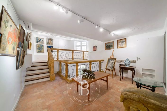 Image No.3-1 Bed House for sale