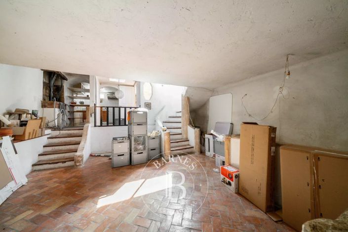 Image No.6-1 Bed House for sale