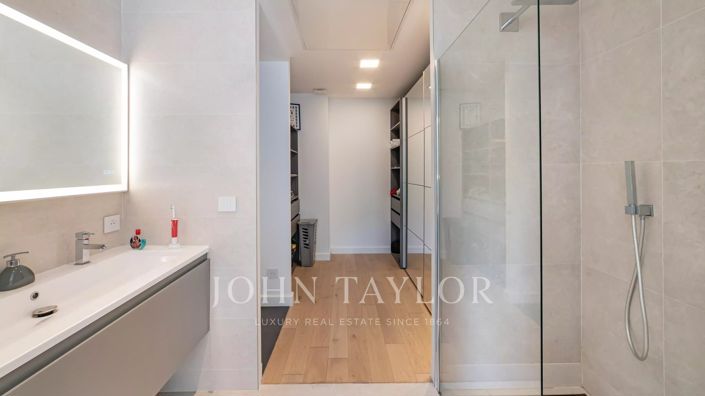 Image No.17-4 Bed House for sale