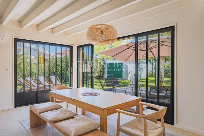 Image No.10-6 Bed House for sale