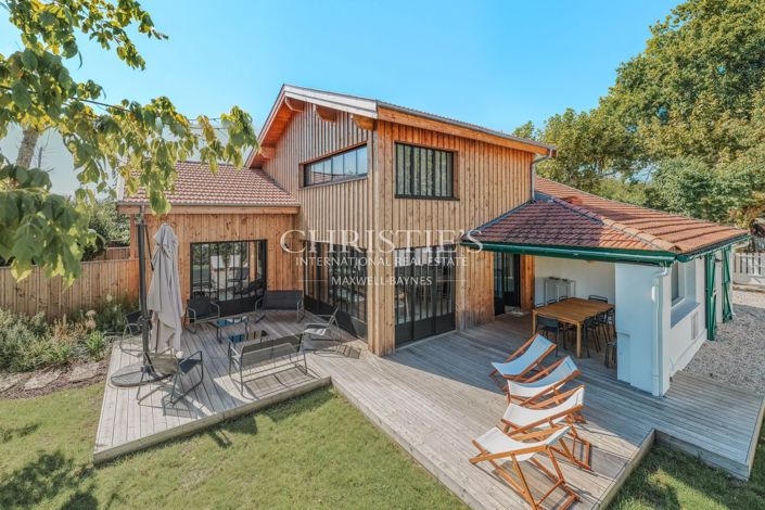 Image No.4-6 Bed House for sale