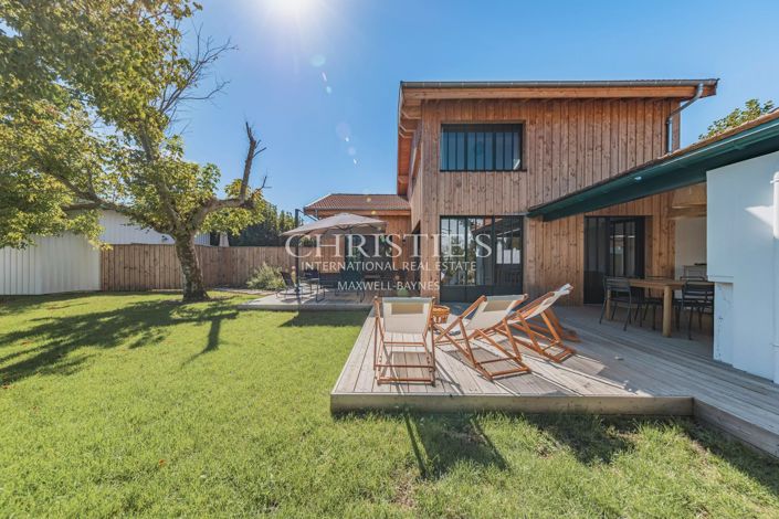 Image No.5-6 Bed House for sale