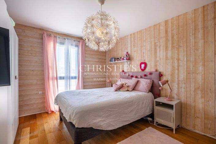 Image No.14-4 Bed House for sale