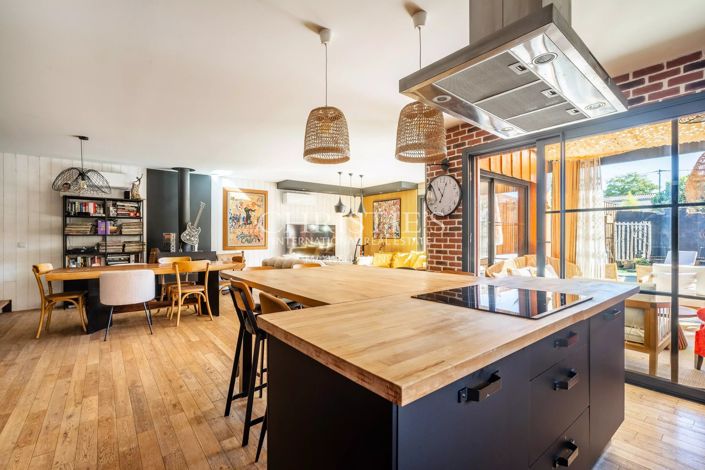 Image No.7-4 Bed House for sale