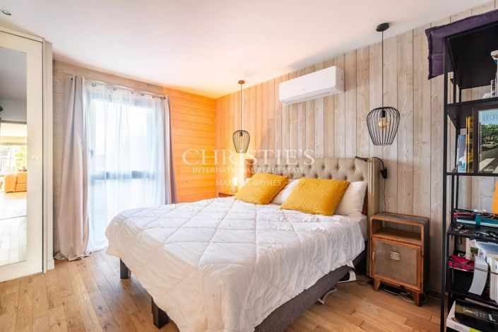 Image No.9-4 Bed House for sale
